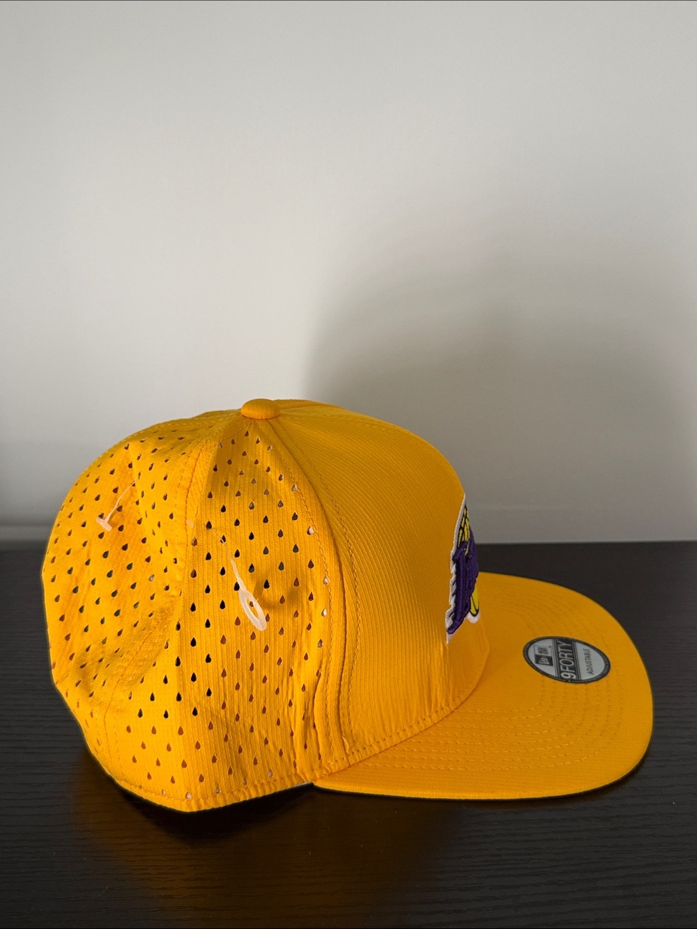 Los Angeles Lakers Gold New Era 9FORTY Adjustable Hat NBA Snapback Performance - Picture 3 of 6